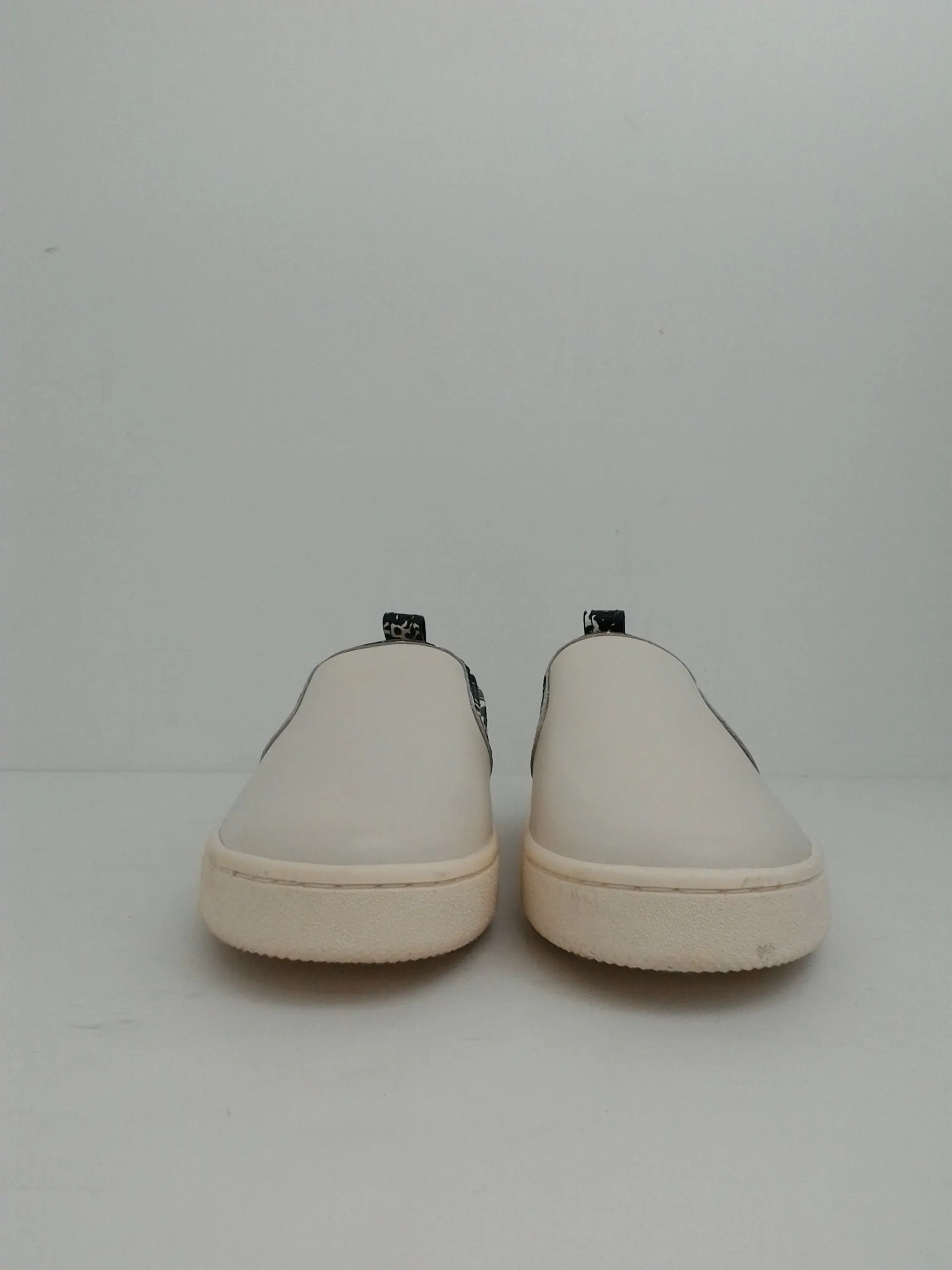 COACH Beige Sneaker Size 8 B