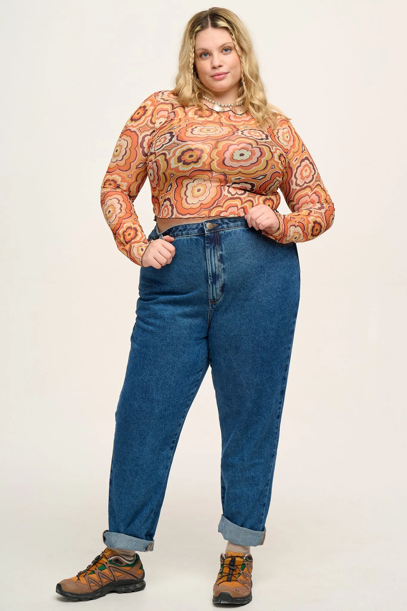 Dana - Mom Denim Jeans in Mid Wash Blue (Old Fit)