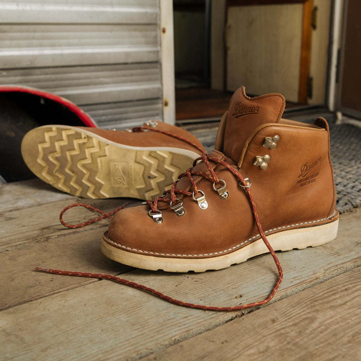 Mountain Light Boots - Kenton