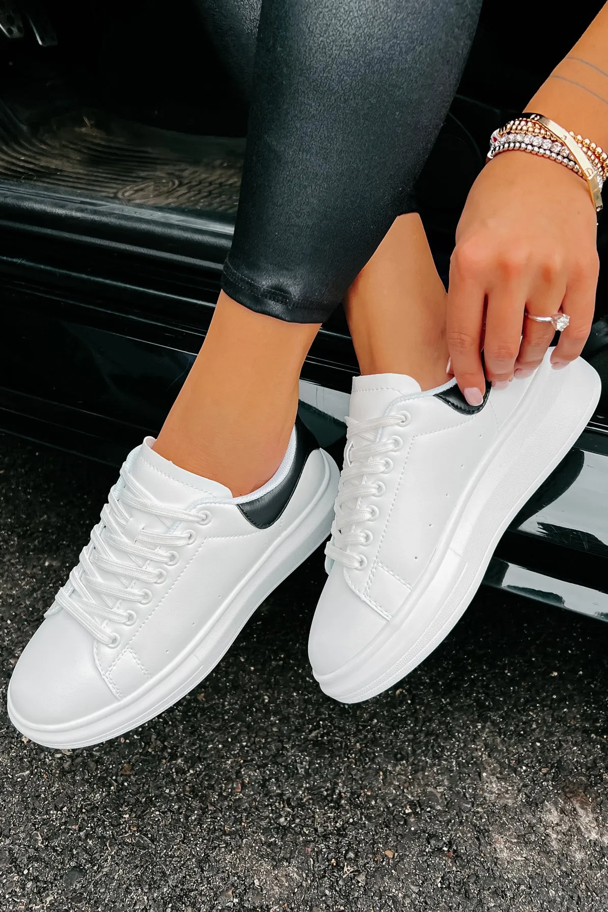 Sidewalk Strut Platform Sneaker (White/Black)