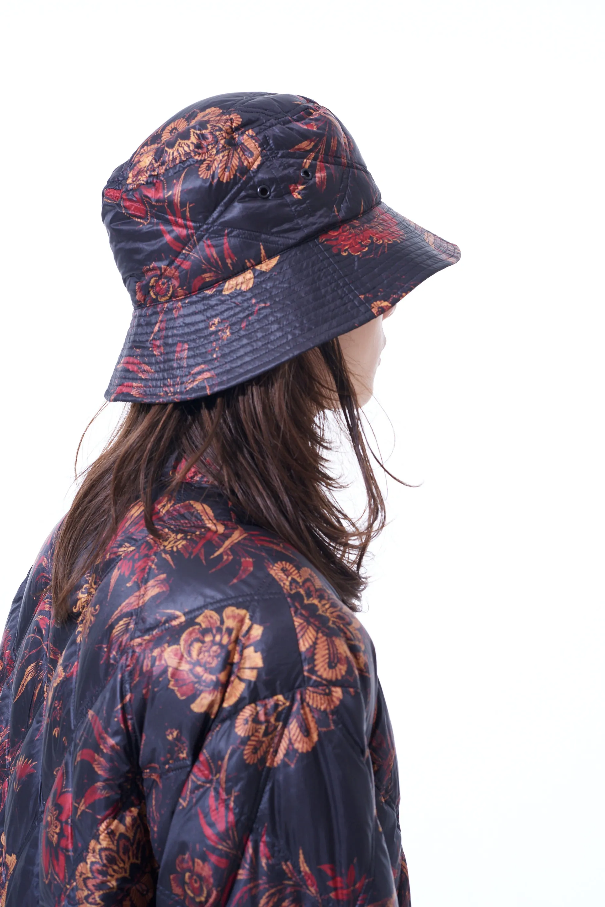 【S'YTE x TAION】Collaboration Collection FLORAL PATTERN QUILTED DOWN BUCKET HAT