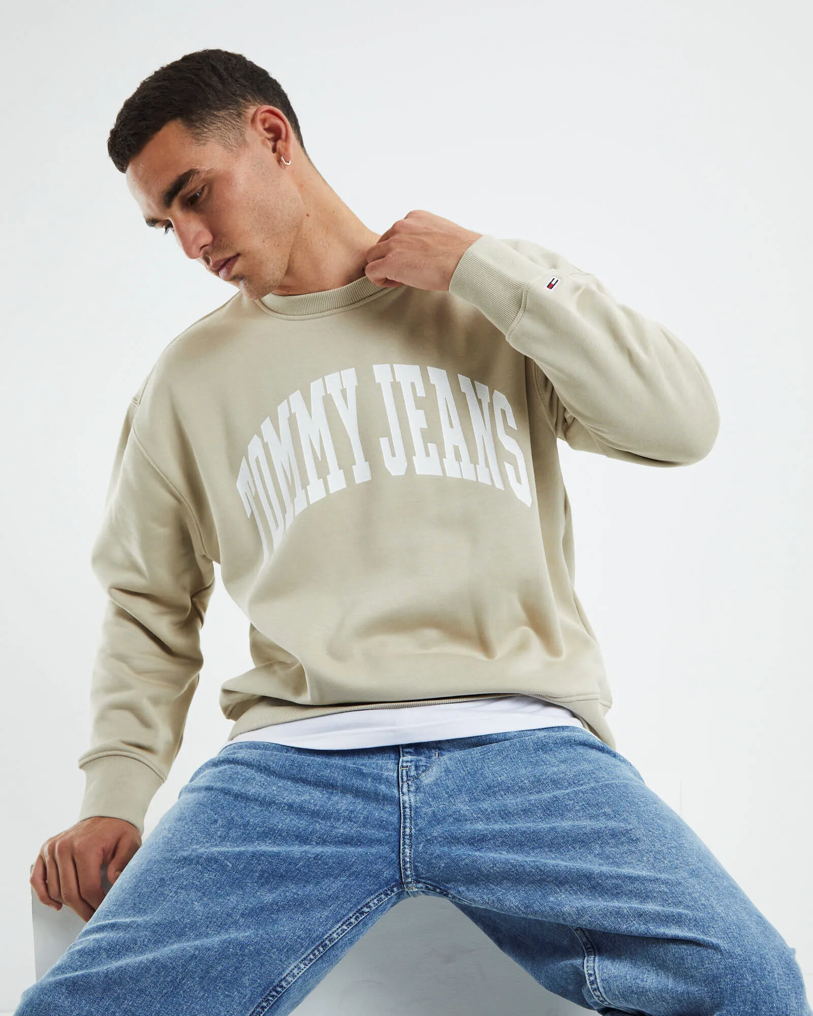 Tommy Jeans TJM College Crew Jumper Savannah Sand